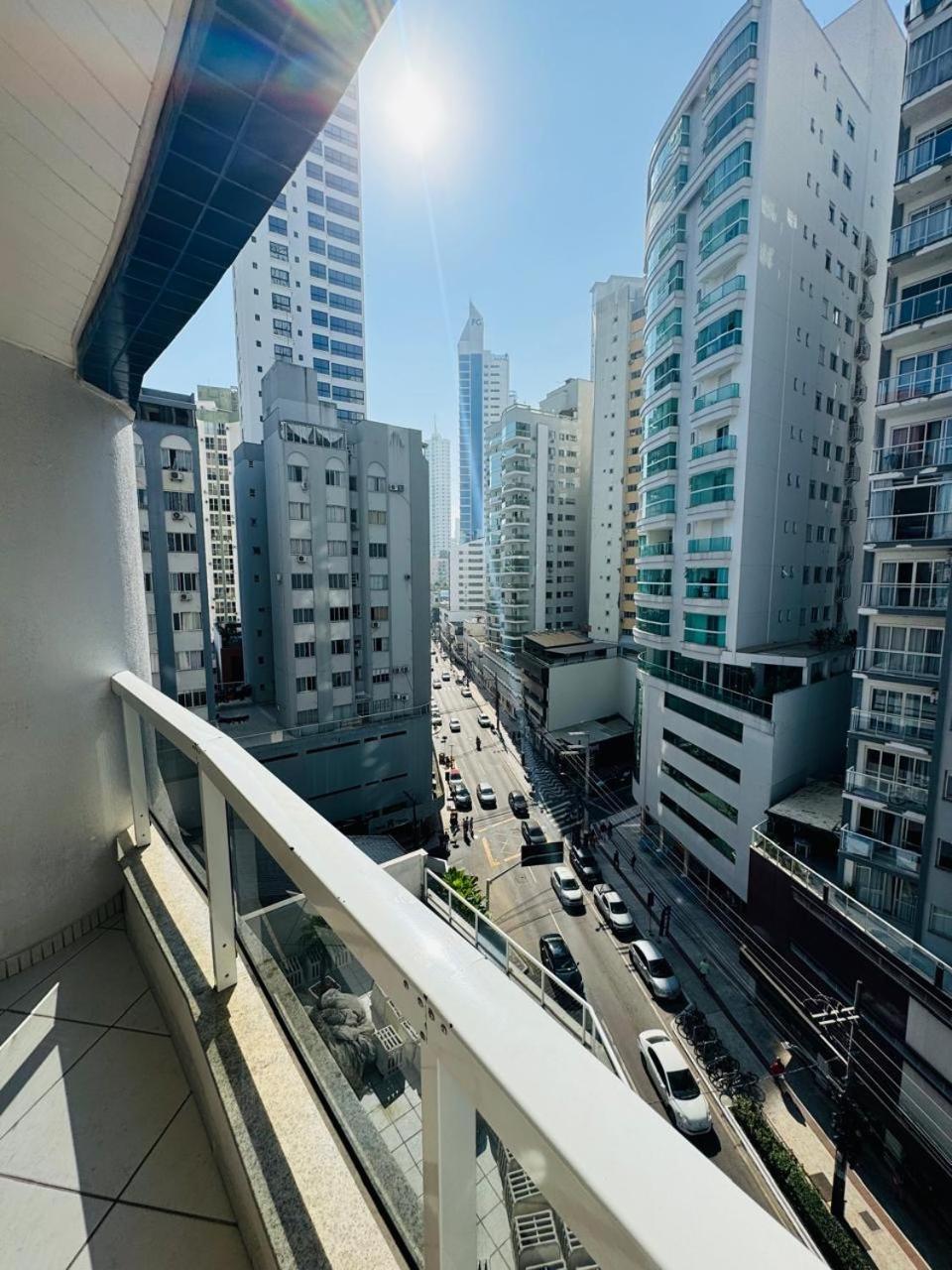 Apto A 100M Da Praia Central Balneario Camboriu Exterior foto